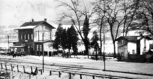 Abb 10 Bahnhof mit Reisenden 903 p